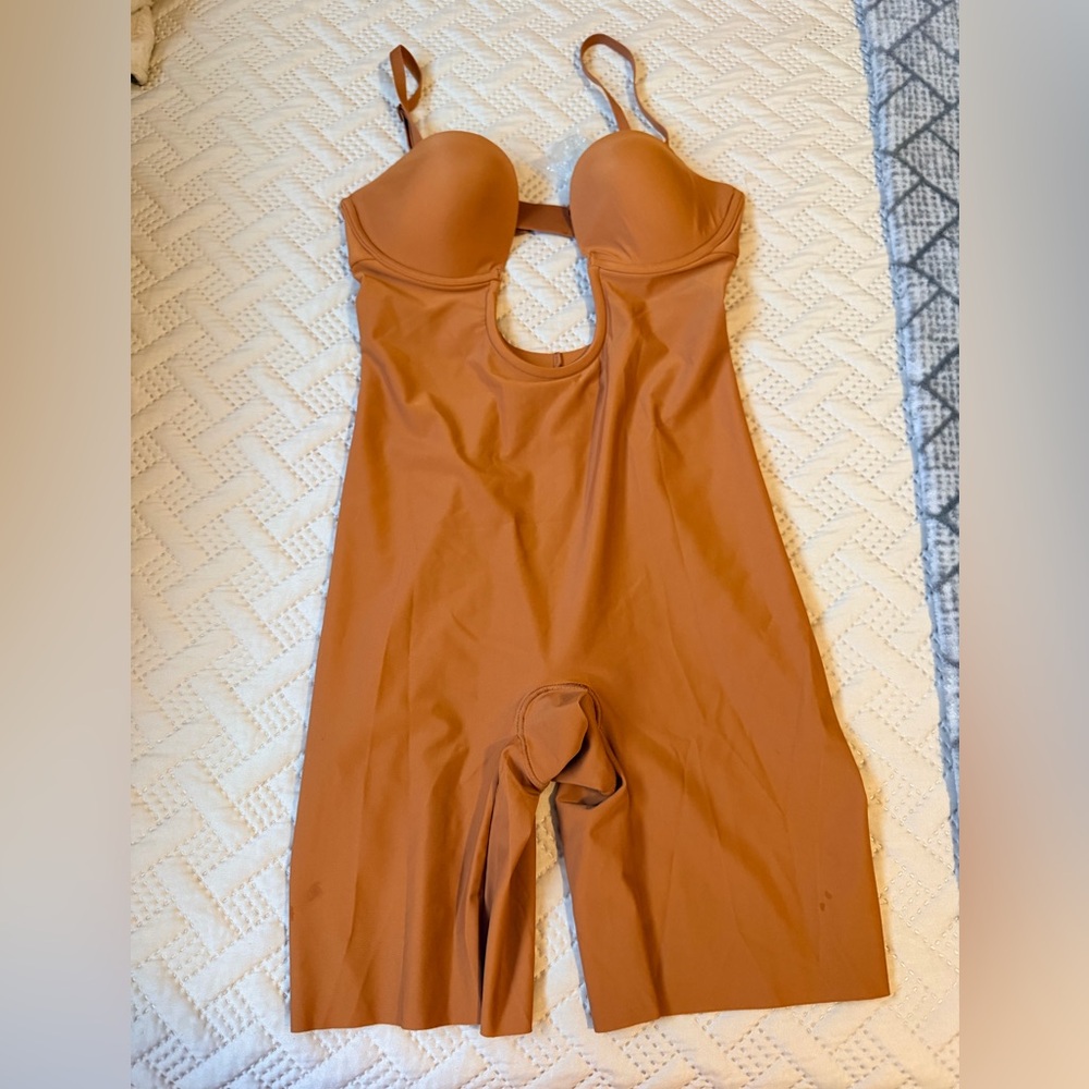 Skims Shapewear bodysuit